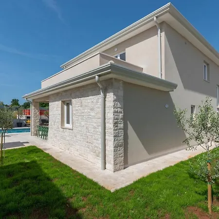 فيلة Nia With Private Pool *