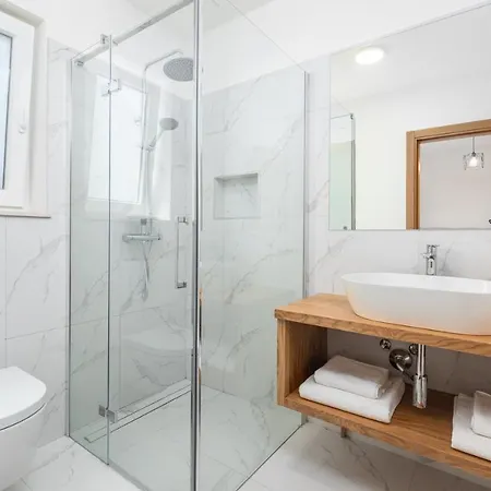 Nia With Private Pool * Umag